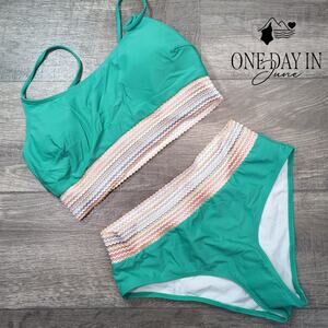 Blooming Jelly Crop Bikini Swimsuit Size L